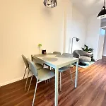 Liv - Zentrale Citywohnung - 2 Schlafzimmer - 4 Betten - Kueche - Ideal Fuer Familien *