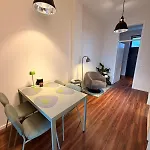 Liv - Zentrale Citywohnung - 2 Schlafzimmer - 4 Betten - Kueche - Ideal Fuer Familien Appartement *