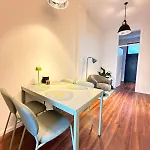 Liv - Zentrale Citywohnung - 2 Schlafzimmer - 4 Betten - Kueche - Ideal Fuer Familien Appartement *
