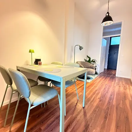 Appartement Liv - Zentrale Citywohnung - 2 Schlafzimmer - 4 Betten - Kueche - Ideal Fuer Familien