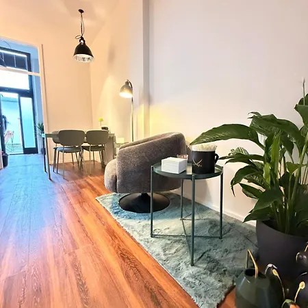 Liv - Zentrale Citywohnung - 2 Schlafzimmer - 4 Betten - Kueche - Ideal Fuer Familien Apartman *