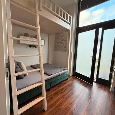 Liv - Zentrale Citywohnung - 2 Schlafzimmer - 4 Betten - Kueche - Ideal Fuer Familien Apartman *